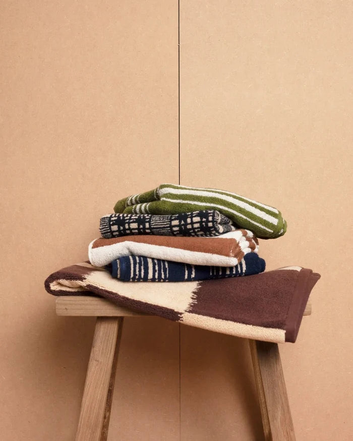 Alma Hand Towel - Lone Fox
