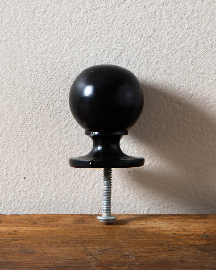 Ball Cabinet Knob - Lone Fox
