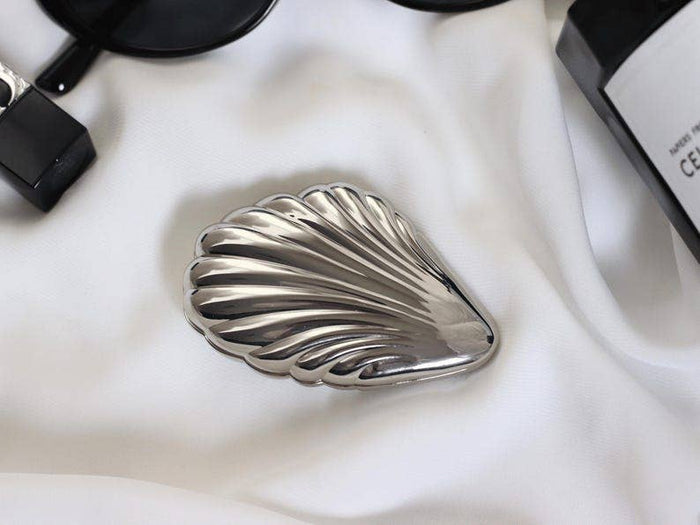 Deco Shell Compact Mirror: Silver - Lone Fox