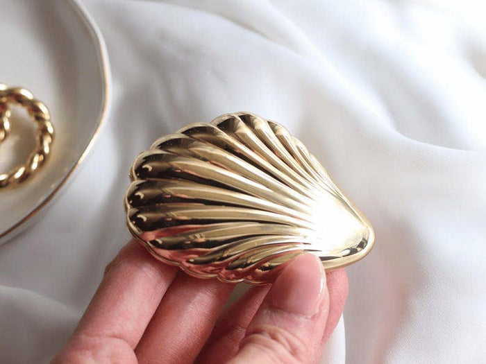 Deco Shell Compact Mirror: Silver - Lone Fox