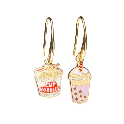 Cup Noodles and bubble tea earrings on a white background