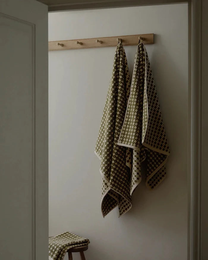 Hanna Bath Towel - Lone Fox