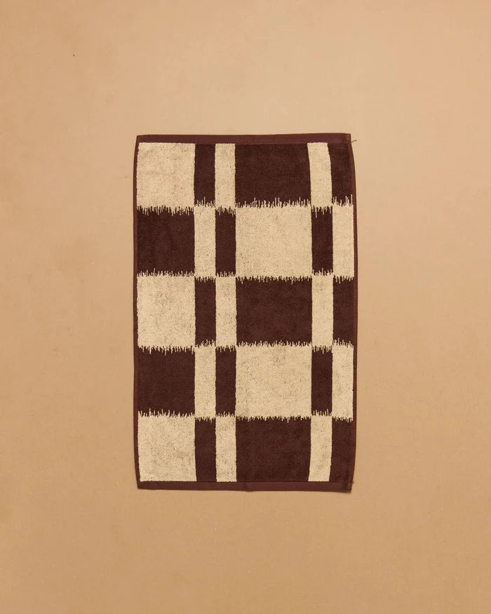 Karin Hand Towel - Lone Fox