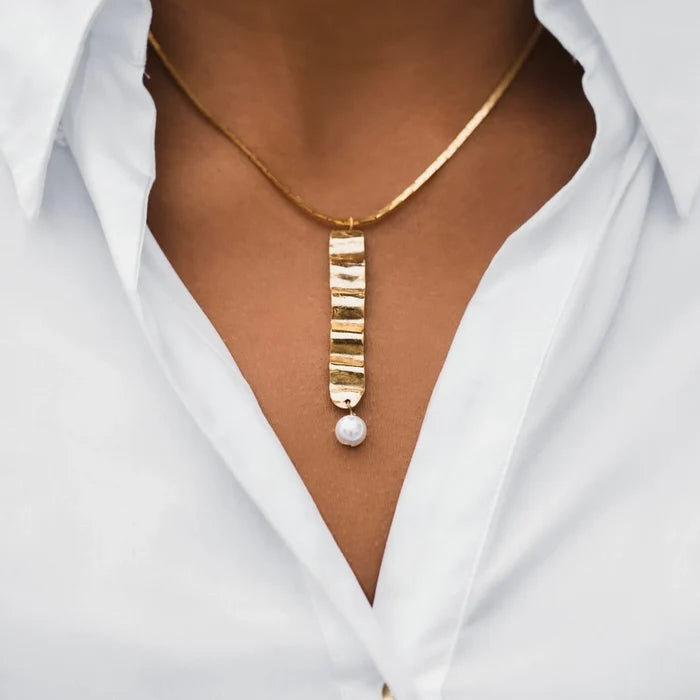 Necklace: Wave & Pearl
