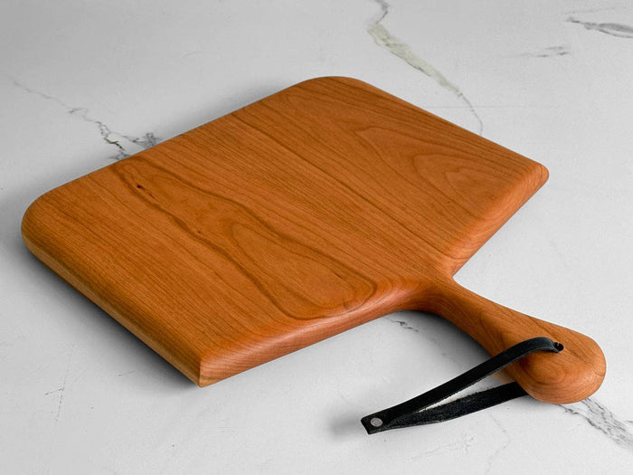Norr Cutting Board: Walnut - Lone Fox