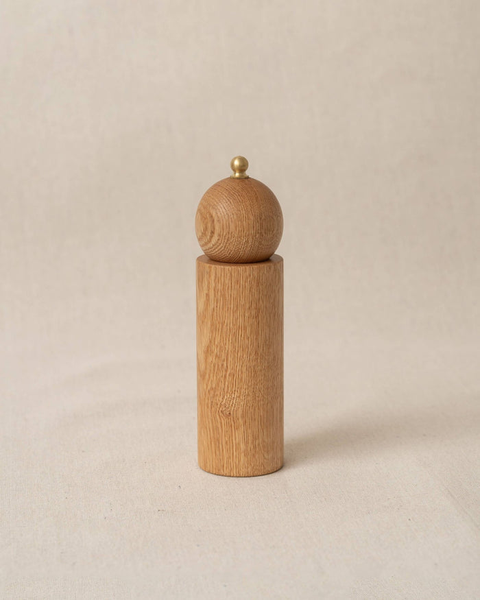 Pepper Mill in oak - Lone Fox