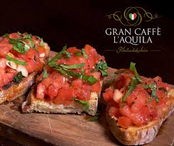 TOMATO & BASIL BRUSCHETTA (CATERING TRAY)